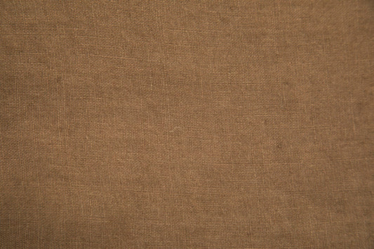 Macro de toile de lin taupe, trame naturelle épaisse